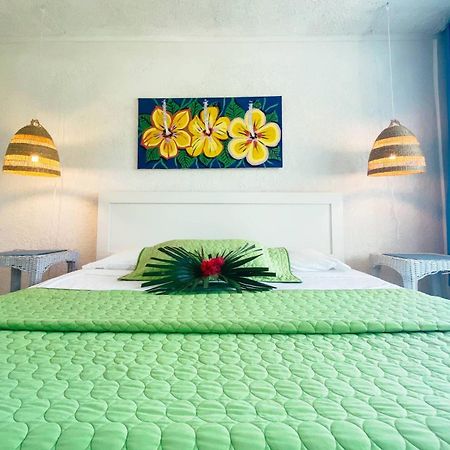 Greenwood Beach Resort Bailey Town  Екстериор снимка