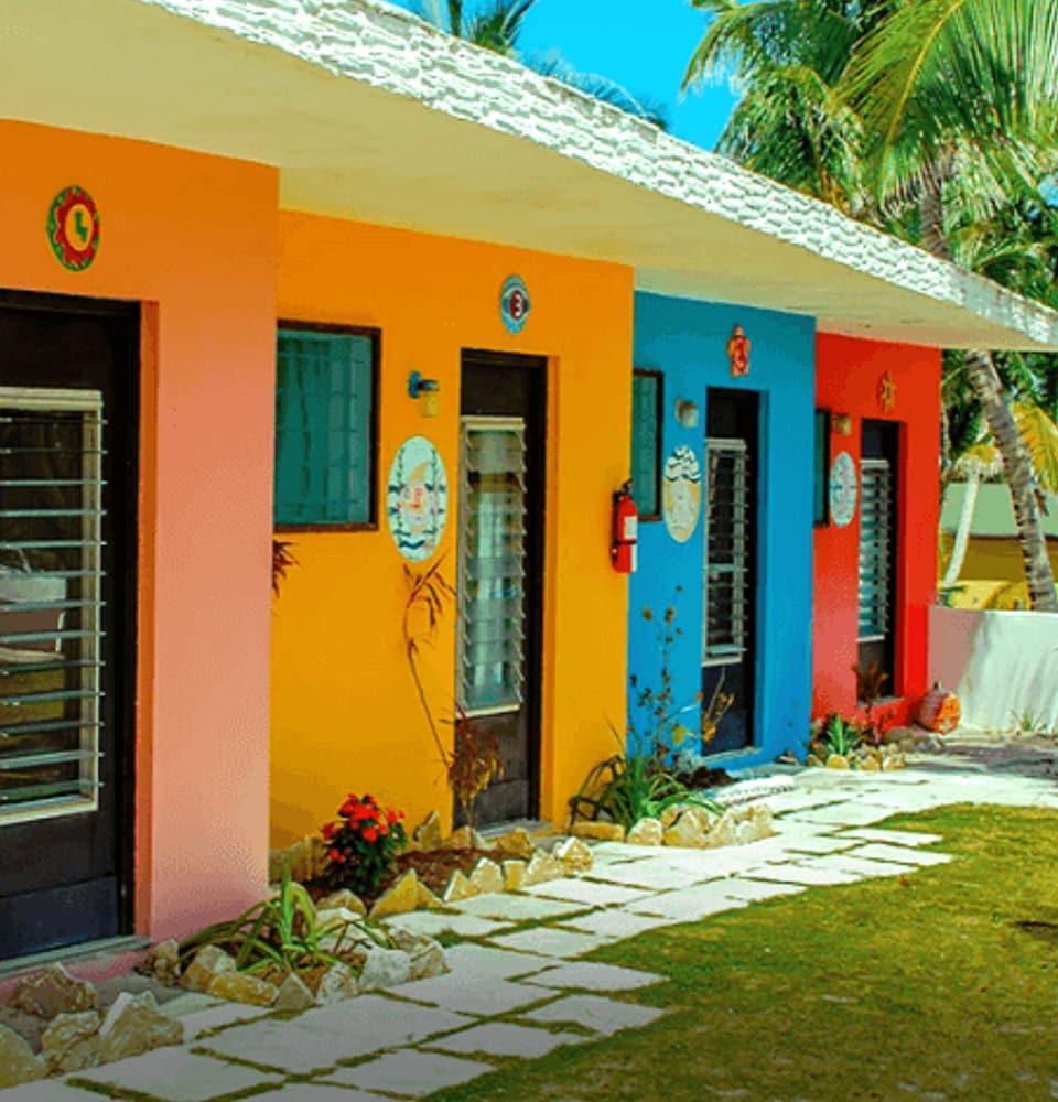 Greenwood Beach Resort Bailey Town  Екстериор снимка